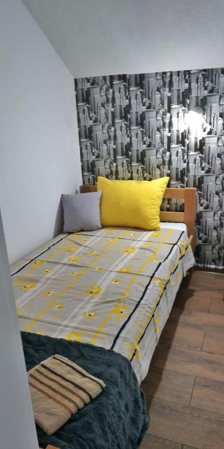 Apartmani Zapis Vrdnik Ngoại thất bức ảnh